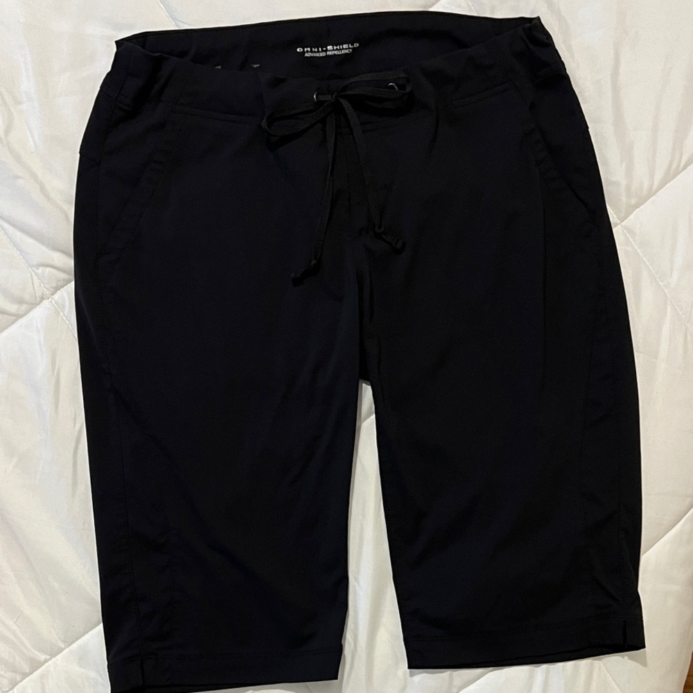 Columbia Black Water Resistant Womens Shorts